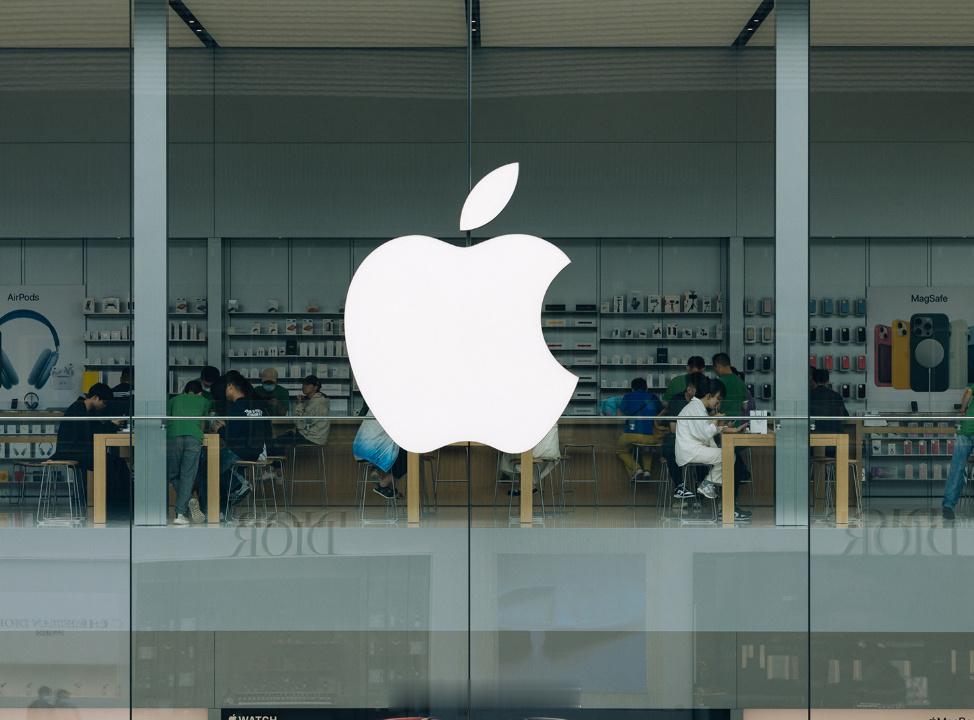 苹果将涨价这个是常态，iPhone年年涨，但是半年后也得降。苹果公司这高利润的