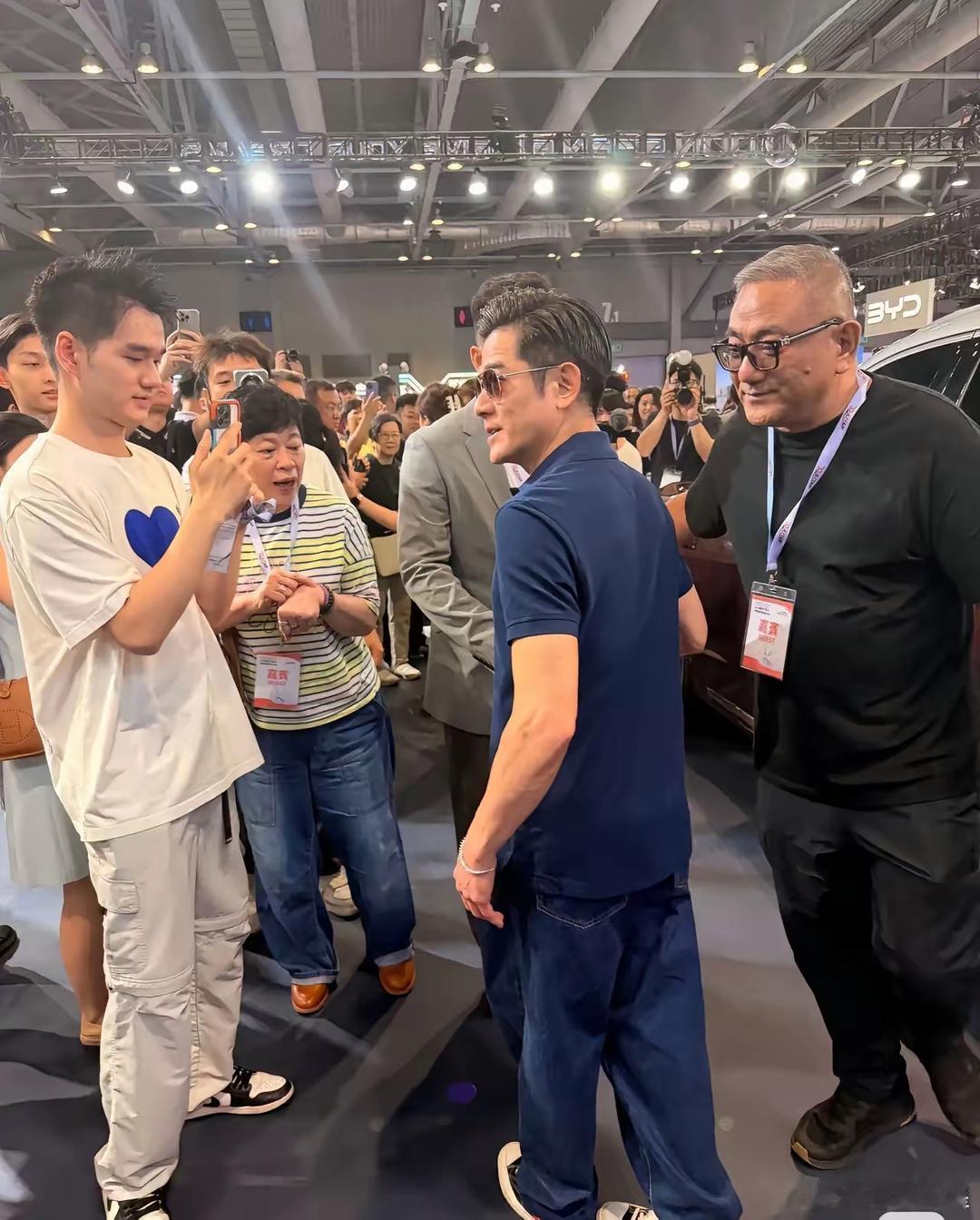 原来郭富城的经纪人小美长这个样子。