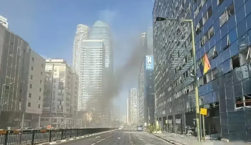 伊朗的导弹其实只要飞过去，就成功了一大半。以色列到处都是目标，高度集中，而且高价