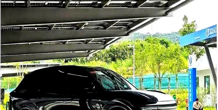 这就是赤裸裸的现实，60升油箱加满：美国：约需450元人民币；日