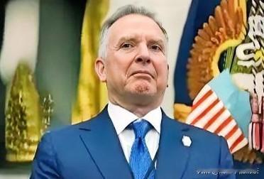 笑不活了！达沃斯这波操作，特朗普空手套白狼坑乌克兰1月22日央视爆料，特朗普