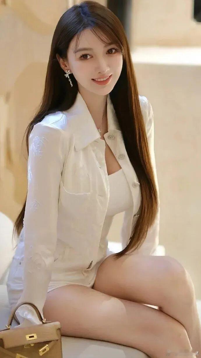 叶珂穿瑜伽裤，很有实力，黄晓明果然眼光独到。​​​