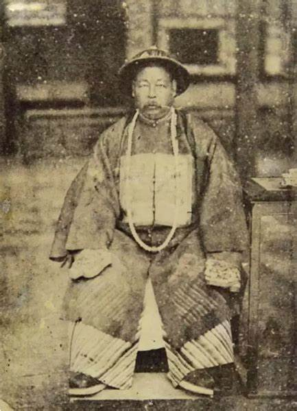 1885年9月，左宗棠在病榻上离世时，愤慨地说：“对中国来说，十个法国将军，也比