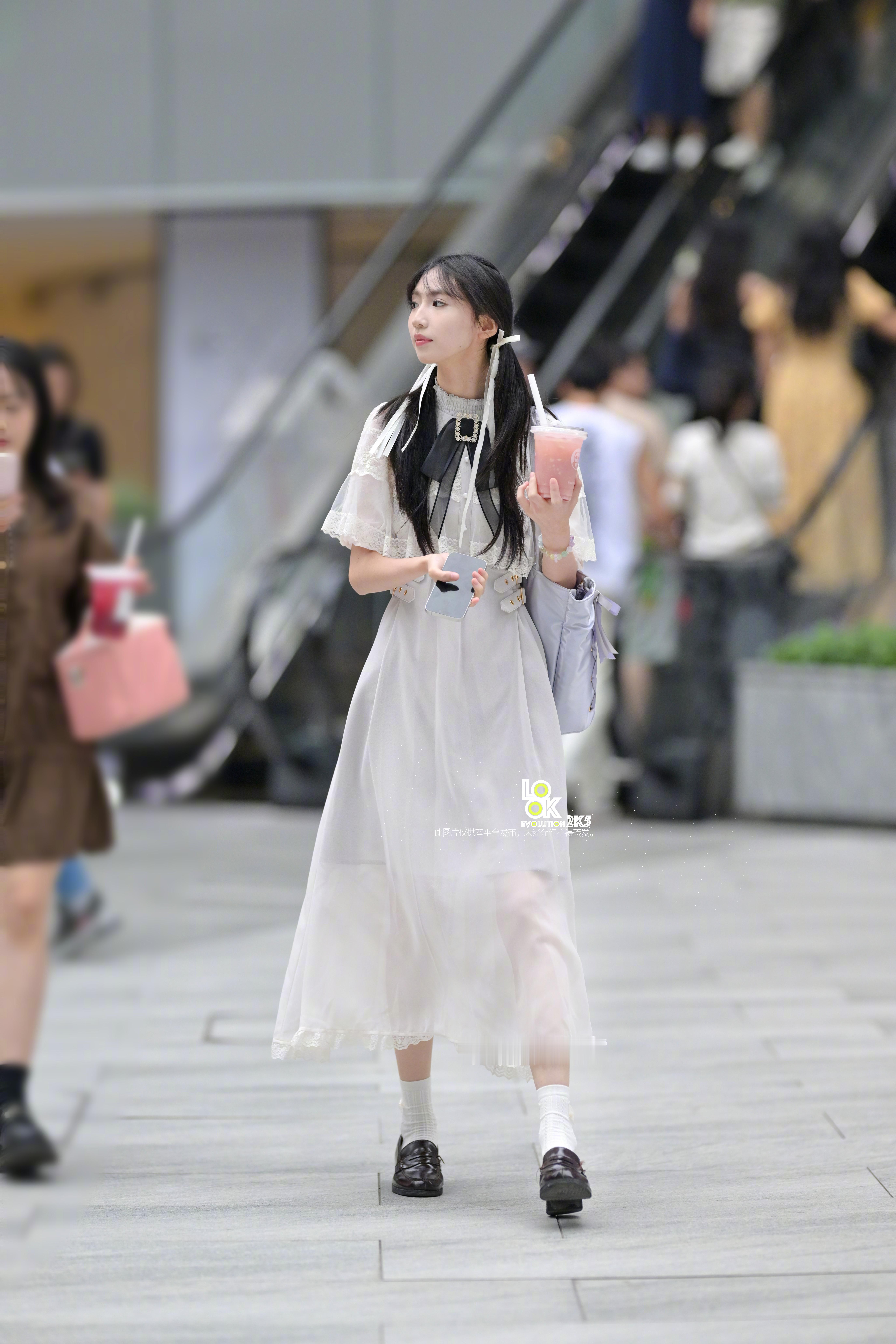 下午四点到了各位忙啥呢？​​​