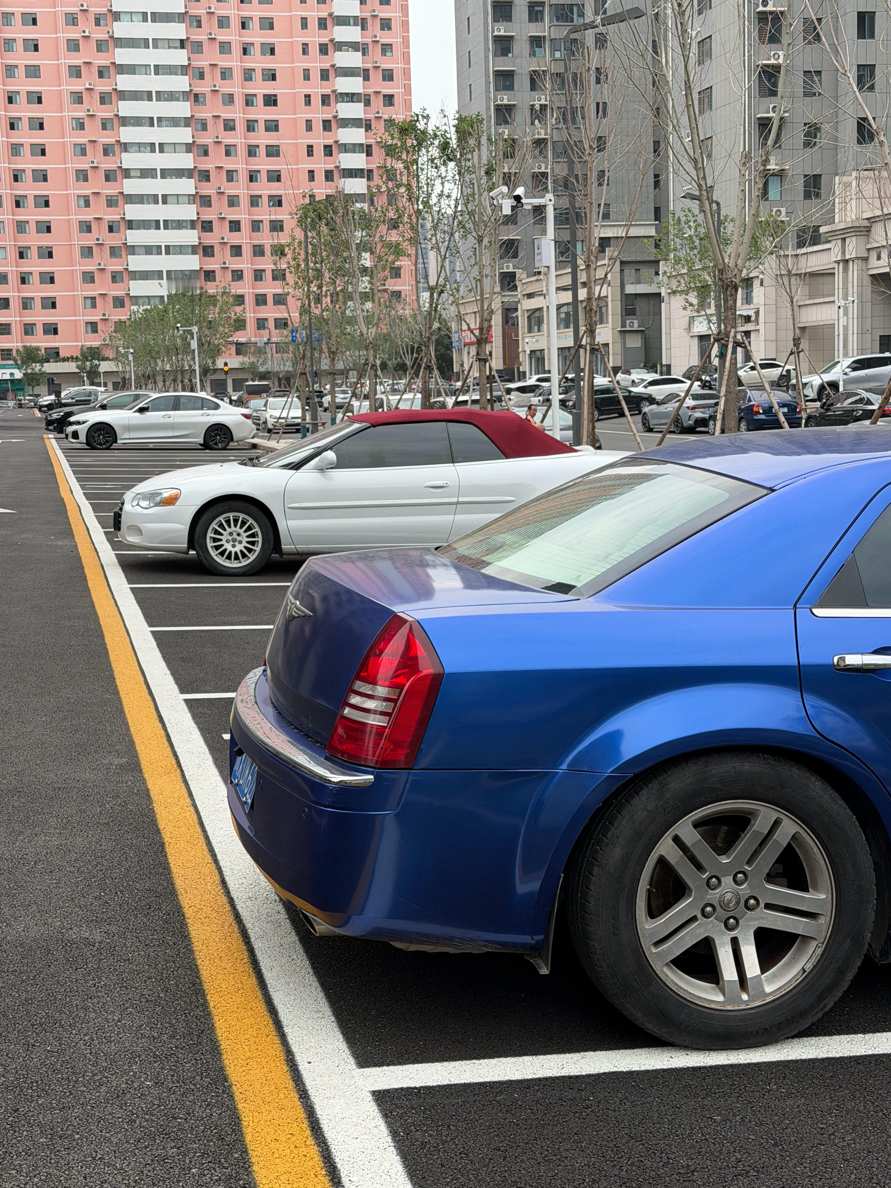 我怀疑，这两个车，车主是一个人​​​