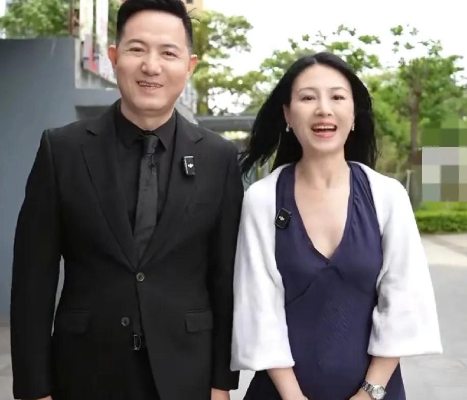 《巴啦啦小魔仙》凌妈妈的扮演者左左爆料，她当初拍这部戏的时候，一天的片酬是150