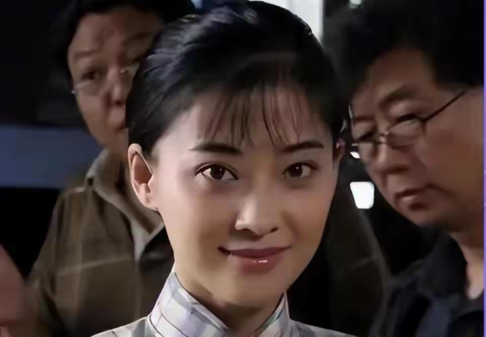 叶挺孙子叶大鹰曾是顶流名导，凭《红樱桃》《红色恋人》爆红，41岁时为19岁梅婷抛