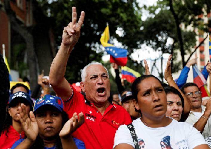 现场大打出手！委内瑞拉爆发大示威，民众怒吼：我们已经忍了四年-4月9日的加拉