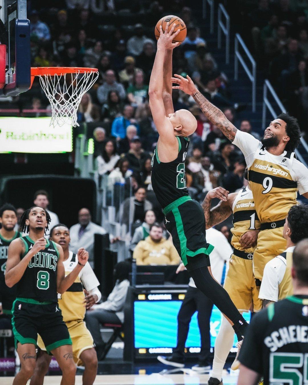 马祖拉：“沃尔什的崭露头角完全不足为奇，因为过去三年间他在每一次投篮热身、每一场