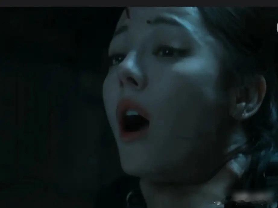 《枭起青壤》聂九罗疯刀身份被认出，这次任务，她虽然斩杀了一只地枭但她自己也被另一