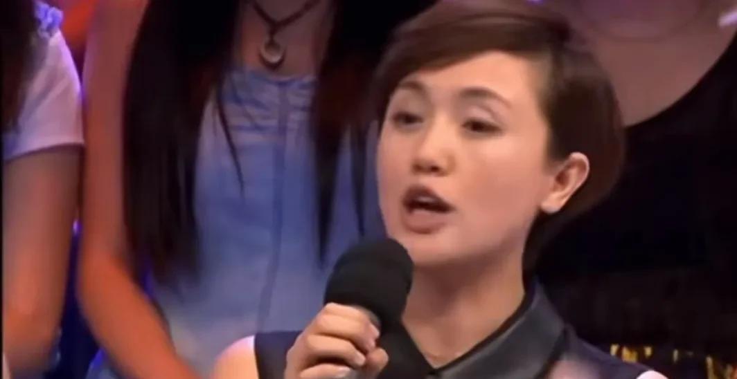 演员朱媛媛说：“有次我们同学聚会，李乃文他特别注意自己的形象，吃的很少，但他喝酒