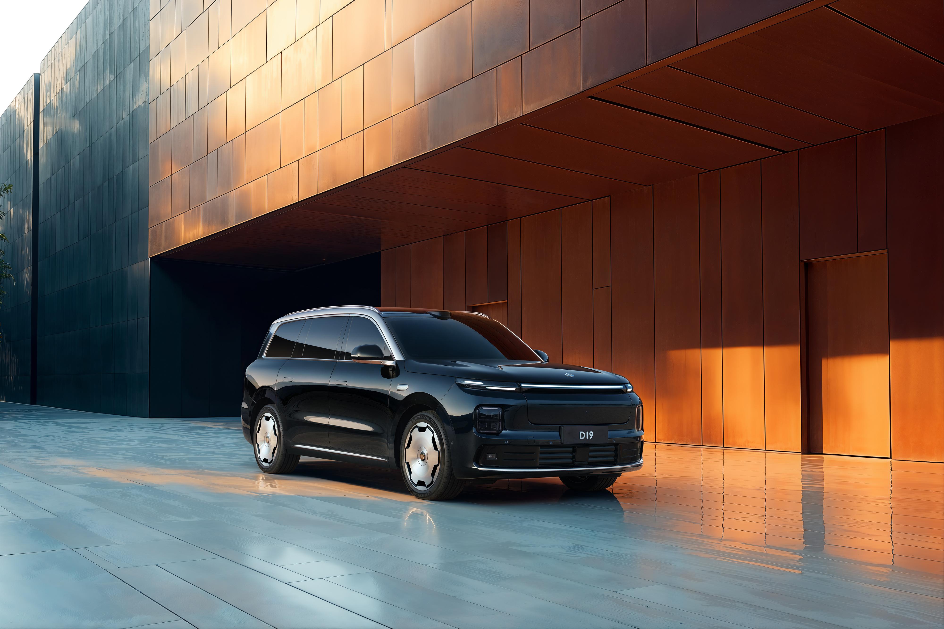 零跑10月销量70289，又破纪录了。目前累计销量466295台，距离6年前朱总