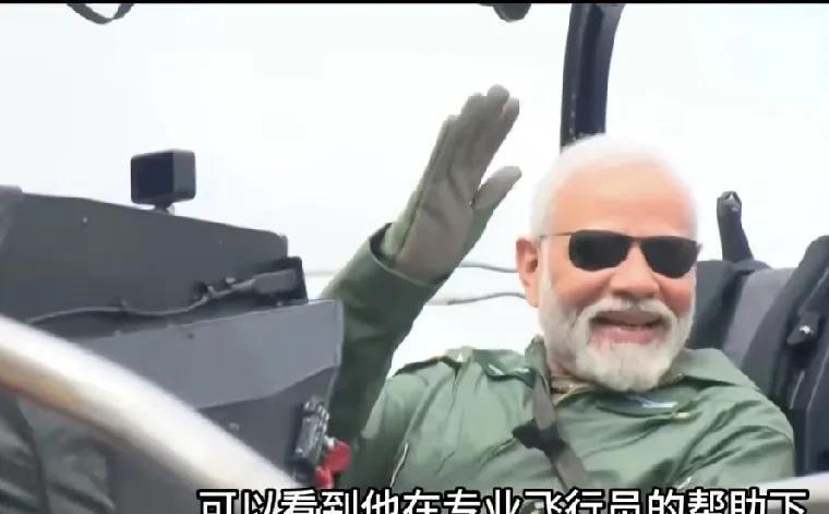 印度留有后手，“杀手锏”还没有用！印度国产光辉战机是一架名副其实的五代半战机，实