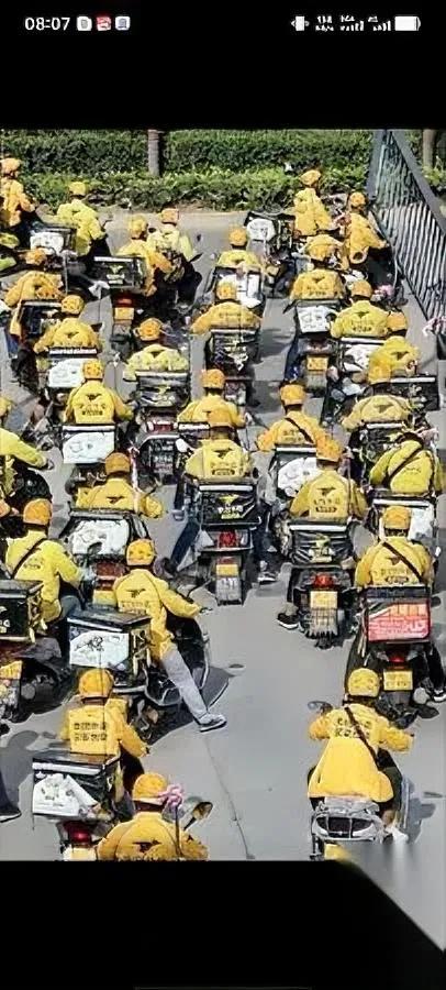 平台吸血？商家自己造血！宁波商家这回玩得漂亮。被平台三成抽佣逼到墙角，他们没