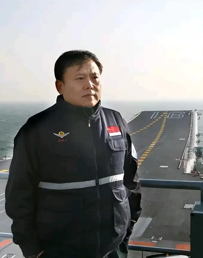 孙聪，歼35舰载机总设计师，中国工程院院士，博士学位，被称为中国舰载机之父，也是