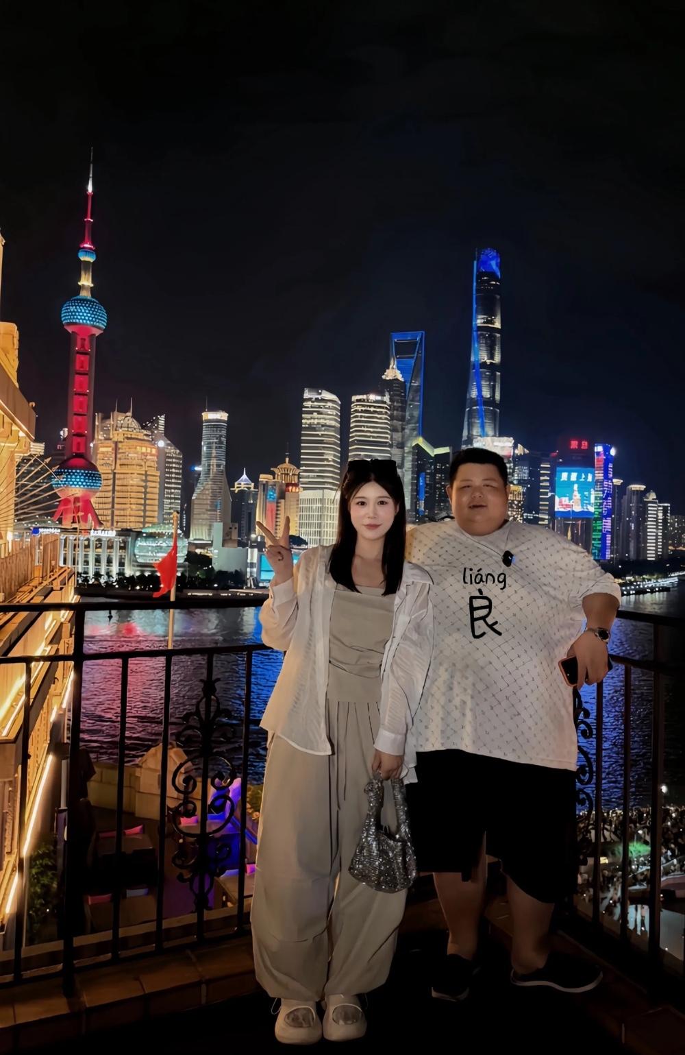 河北沧州大胃王，良子，280万粉丝，体重380斤，巅峰时年收入约300万，最