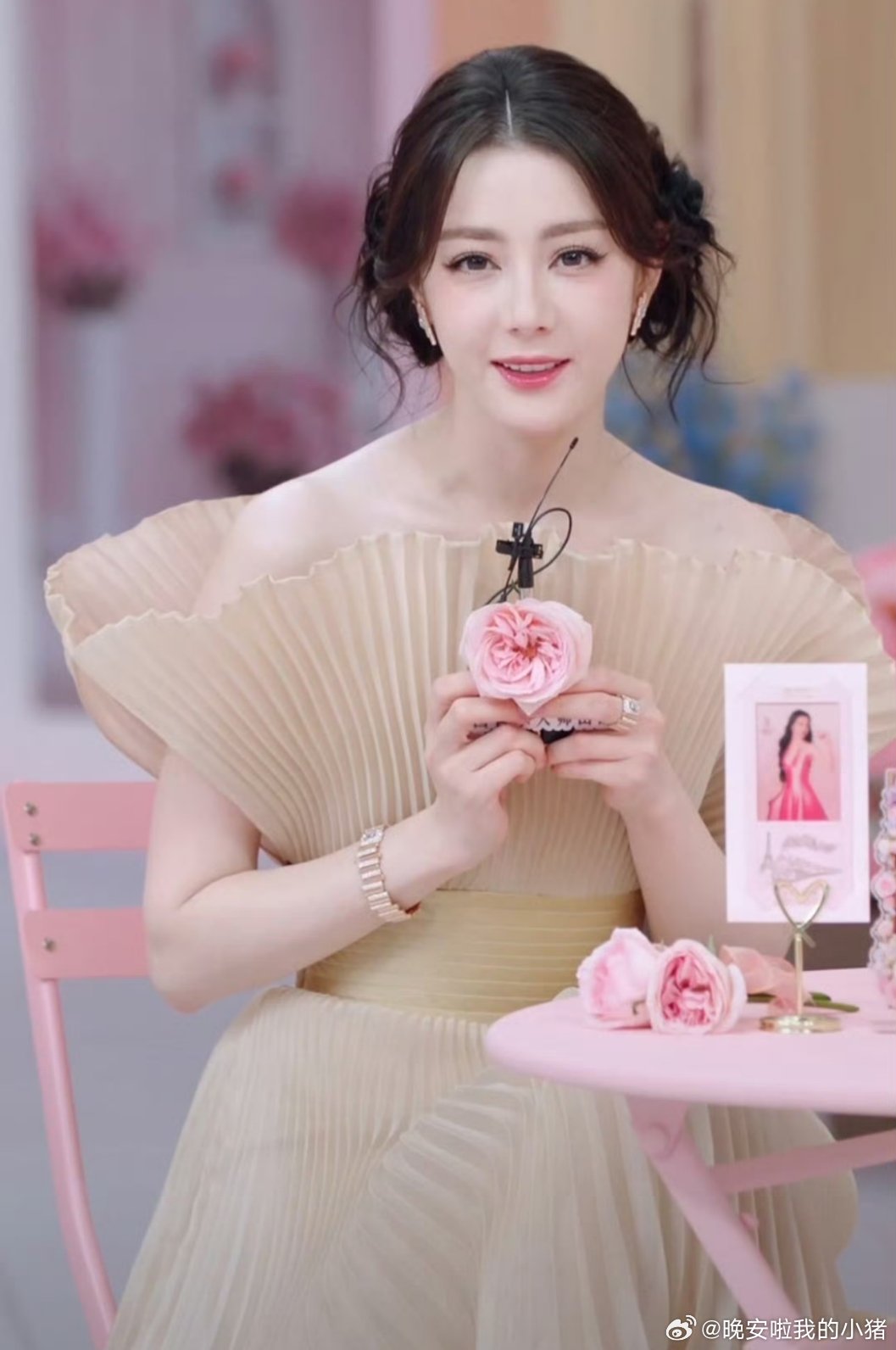 迪丽热巴直播最新状态