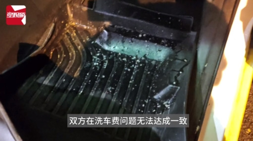 “必须严惩！”6月29日，重庆，一位醉酒男子晚上打出租车回家，谁知在车上呕吐不止