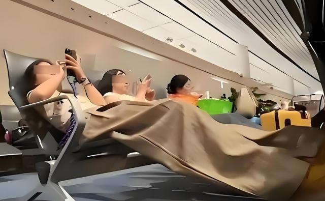 旅客睡成一片，大兴机场却成了“深夜避风港”？一句话点醒行业夜里的大兴机场，灯