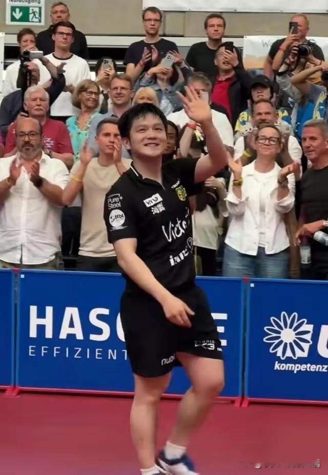 樊振东全运会拿到单打冠军，比完团体赛后，他会再次回到德国继续德甲赛事。这次全