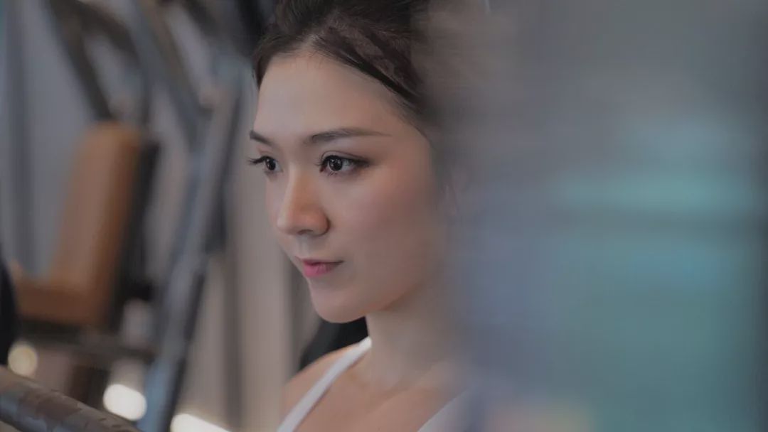 骨感女孩健身增肌7kg? 美过空姐, 身材太A了吧!