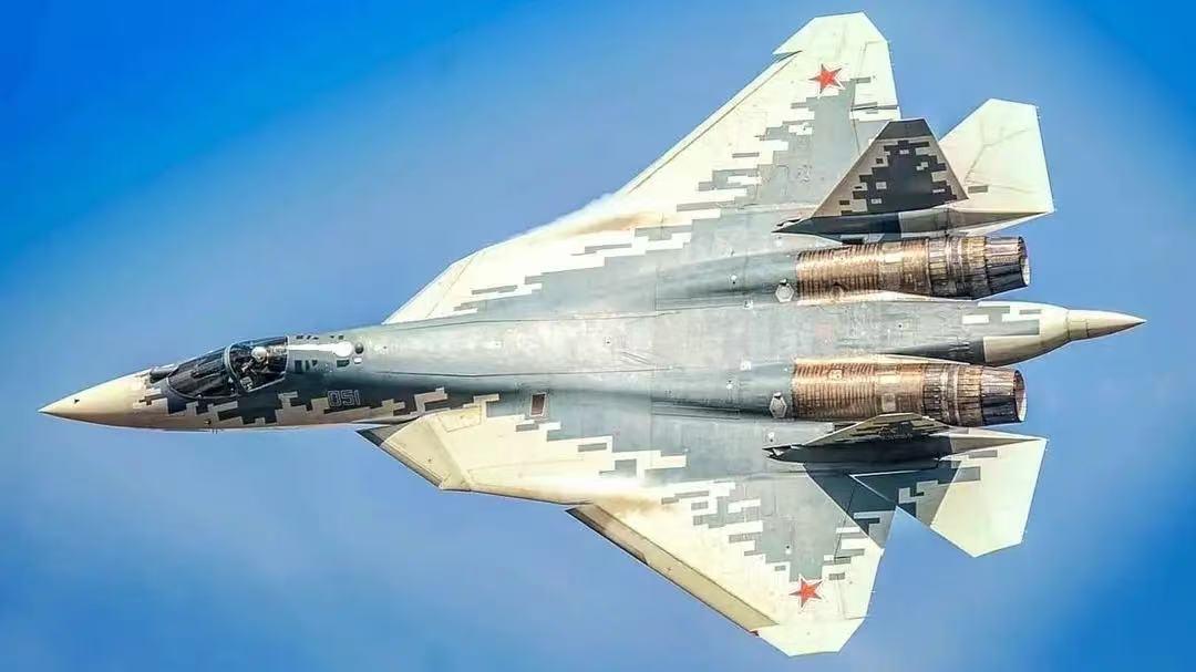 美国人失败后，中国攻击-21漏出尾钩，破解又一个世界性难题攻击-21亮出舰载