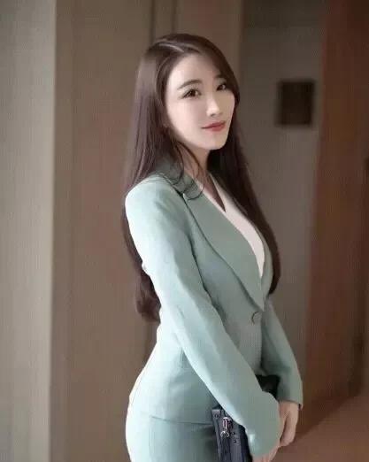 1、你小的时候，调皮捣蛋不听话，父母打你，迫使你听话，这是父母的权力。2、你上