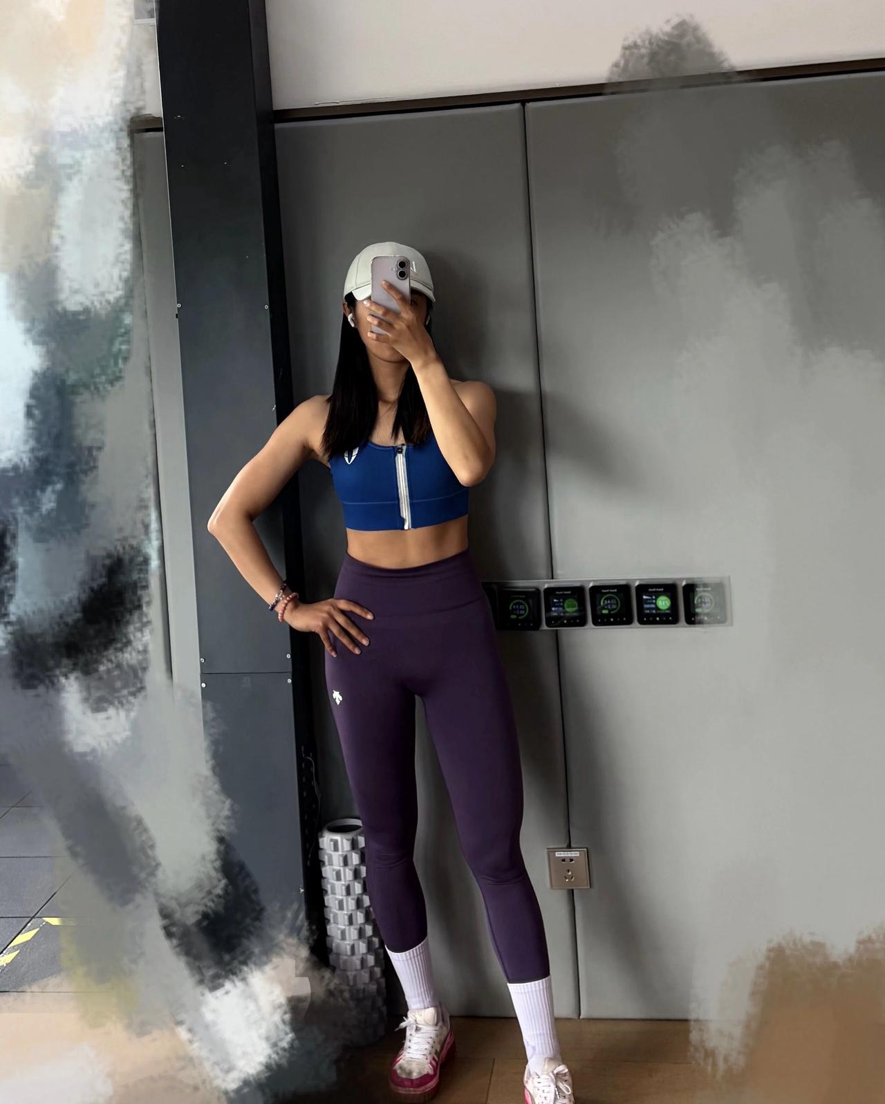 健身女孩，活力满满！💪🏋️‍♀️健身女身材健身女私照性感健身女孩颜值健