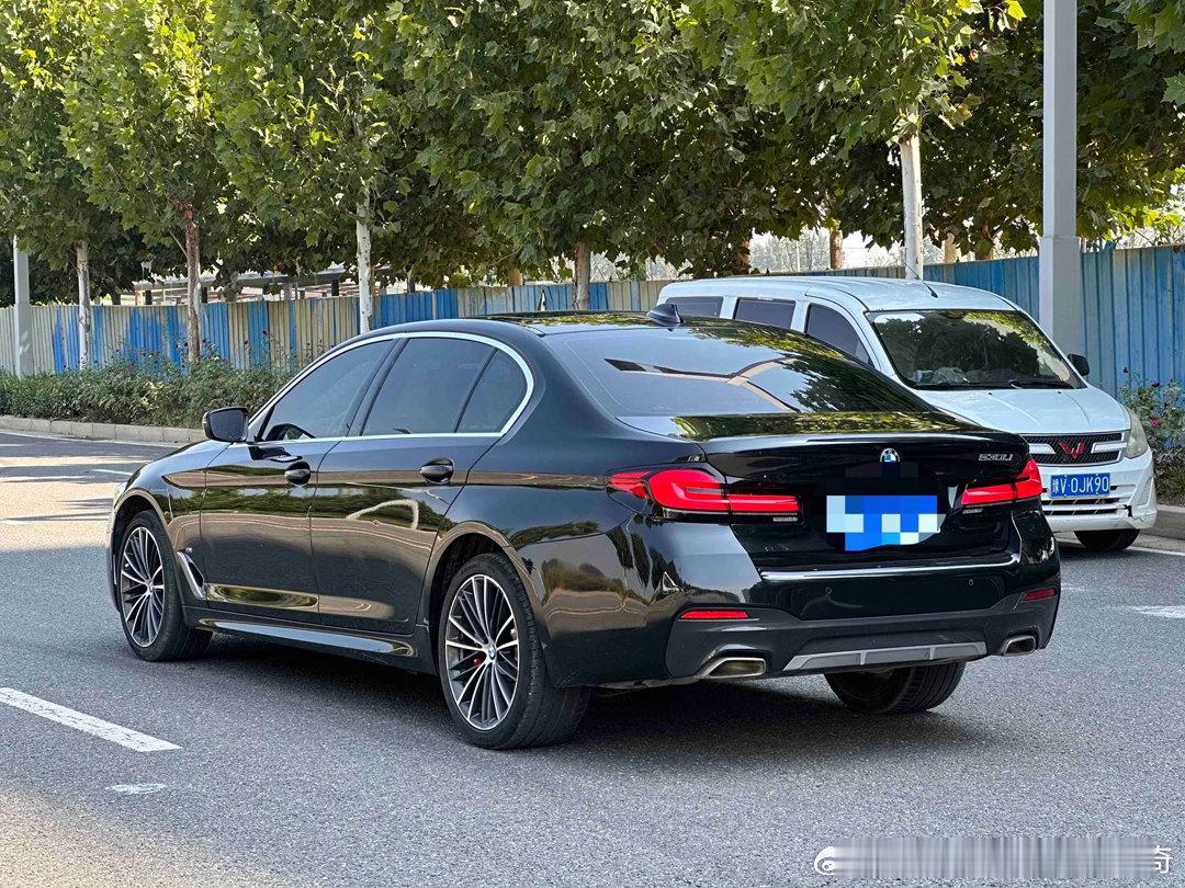 【车辆名称】2022款宝马5系改款二530Li领先型M运动套装【上牌时间】2022年06月【行驶里程