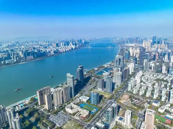 杭州豪宅验资超8千万！造富密码藏在股市里，普通人能复制？杭州楼市传出一条刷