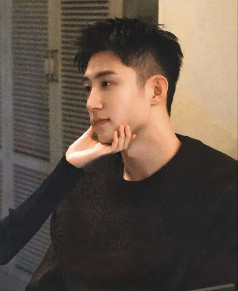 人夫感男主，暗恋多年久别重逢