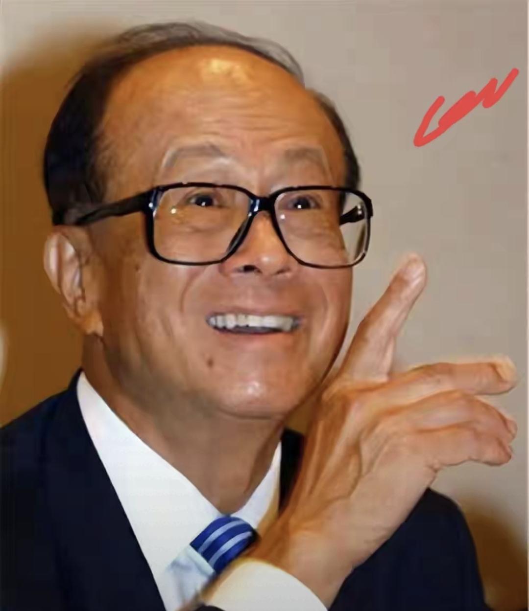 李嘉诚要卖自己名下的屈臣氏了。计划在2026年上半年，同时在香港和伦敦的股市上市