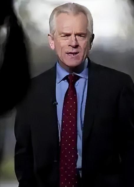 美国正在从世界级领袖变成一个流氓国家，而促成这一切的罪魁祸首就是纳瓦罗！”现在美