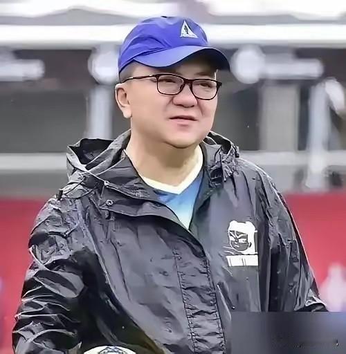董路最大的错误就是让一些小将去西班牙发展！毫不夸张地说，西班牙是整个欧洲对非