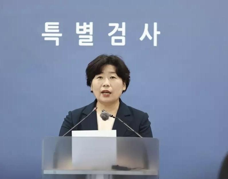 18日，韩国内乱特检组特别检察官助理朴智英在简报会披露，已于前一日向首尔中央地方