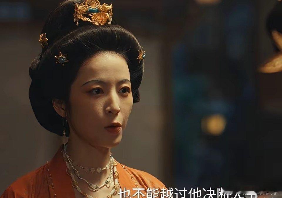 《太平年》：水丘昭劵遇害后，钱弘俶气的昏迷不醒。太妃看到儿子病成这样，强行让黄魏