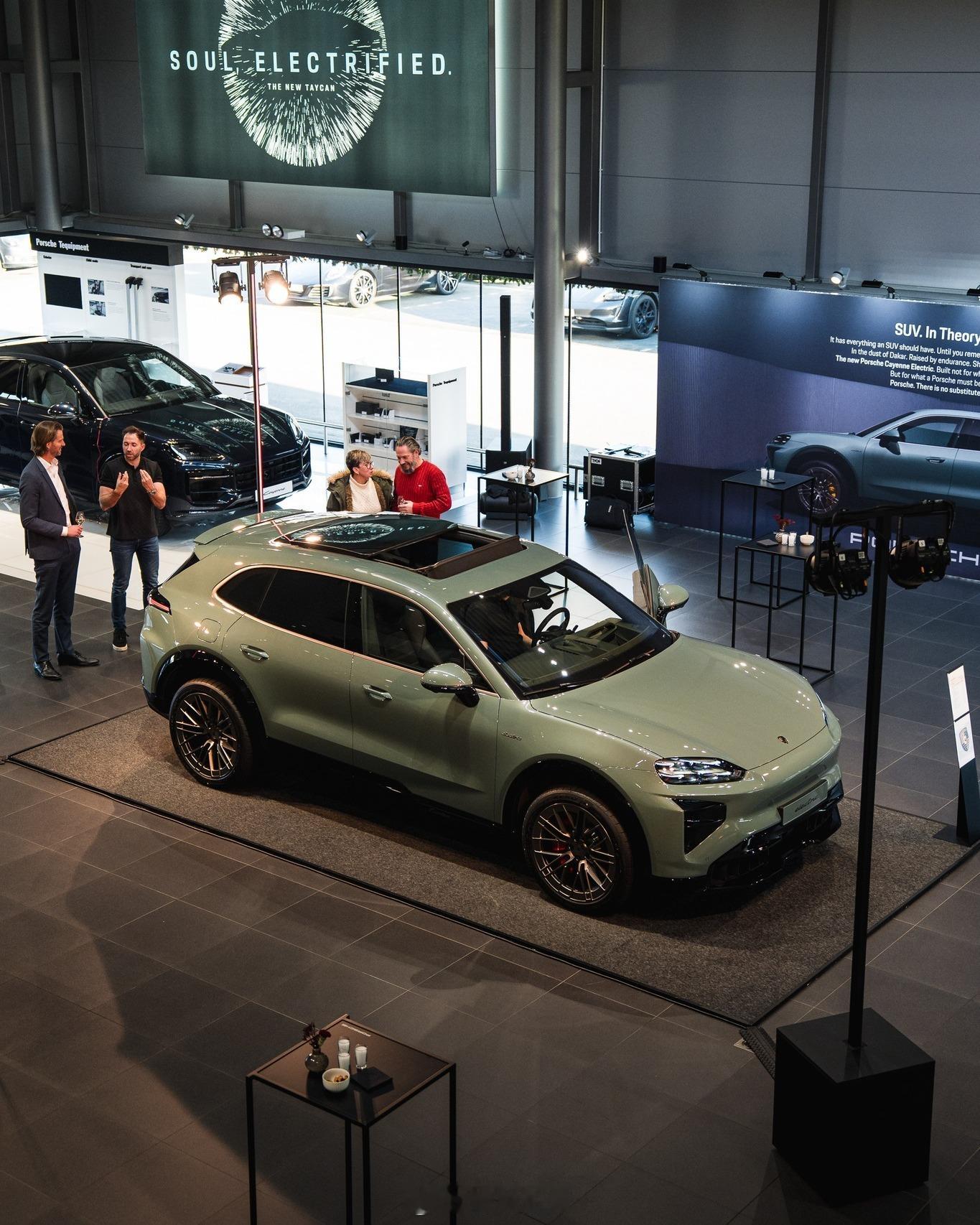 保时捷CayenneTurboElectric