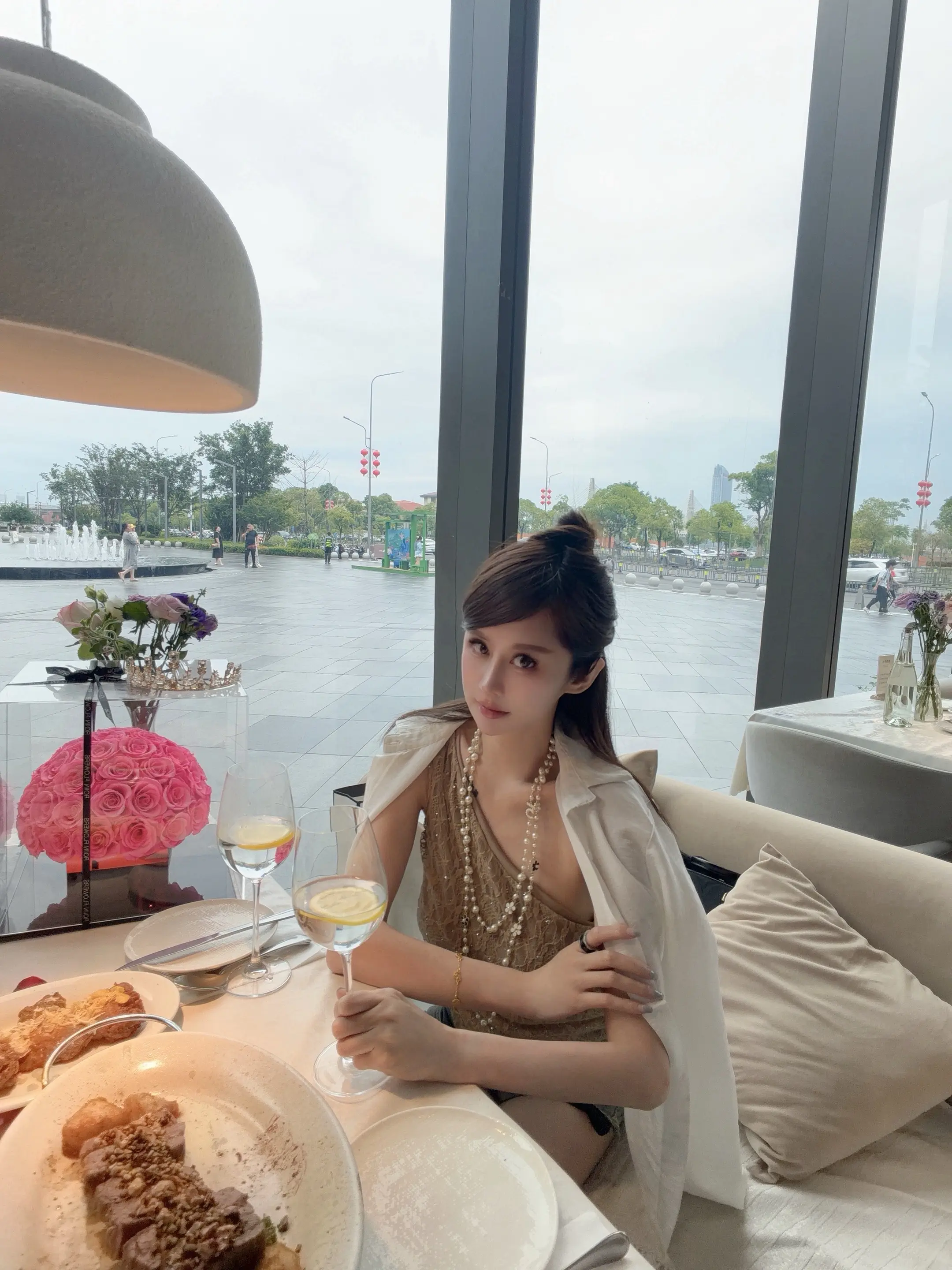 拿捏氛围感美女