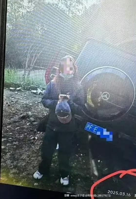 监控截图曝光！金晨被曝肇事逃逸让他人顶包，交警立案核查春晚刚唱完正能量歌曲