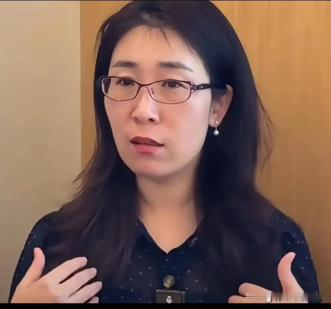 胚胎案:按照朱女士的描述，丈夫唐先生似乎对女儿没有一点感情，拿生活费得看明细，