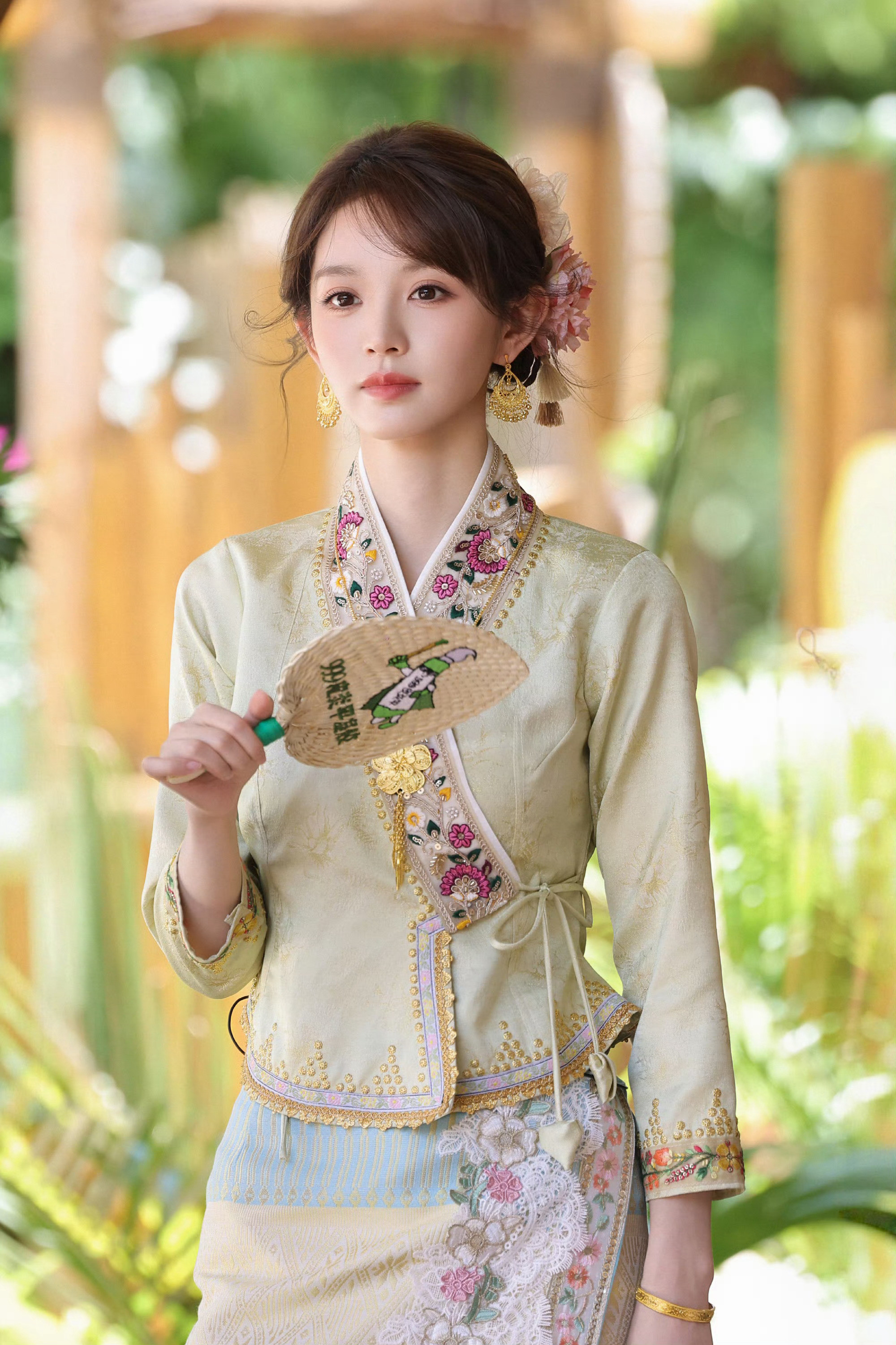 田曦薇张艺凡梦回女推了忙忙碌碌寻宝藏张艺凡说会想你的记得想我，田曦薇直接接你是