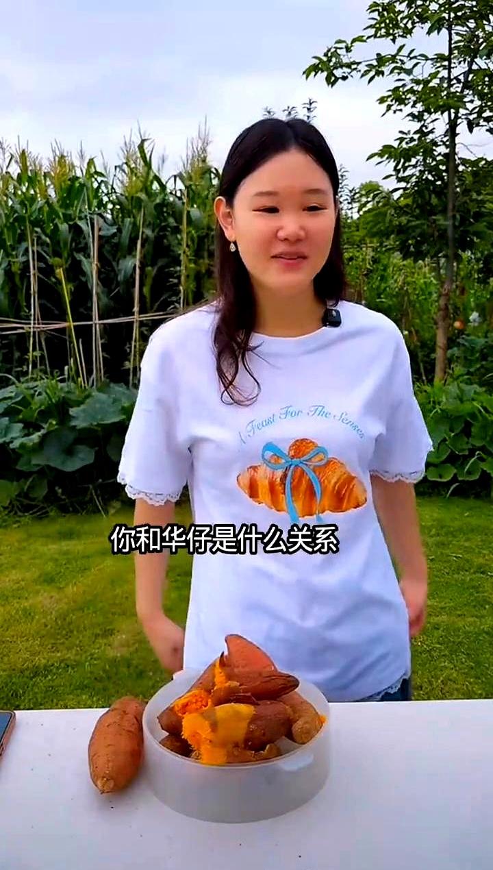 刷到一句把评论区炸翻的回应。有人追问张家齐：和华仔啥关系？她甩出“异父异母的