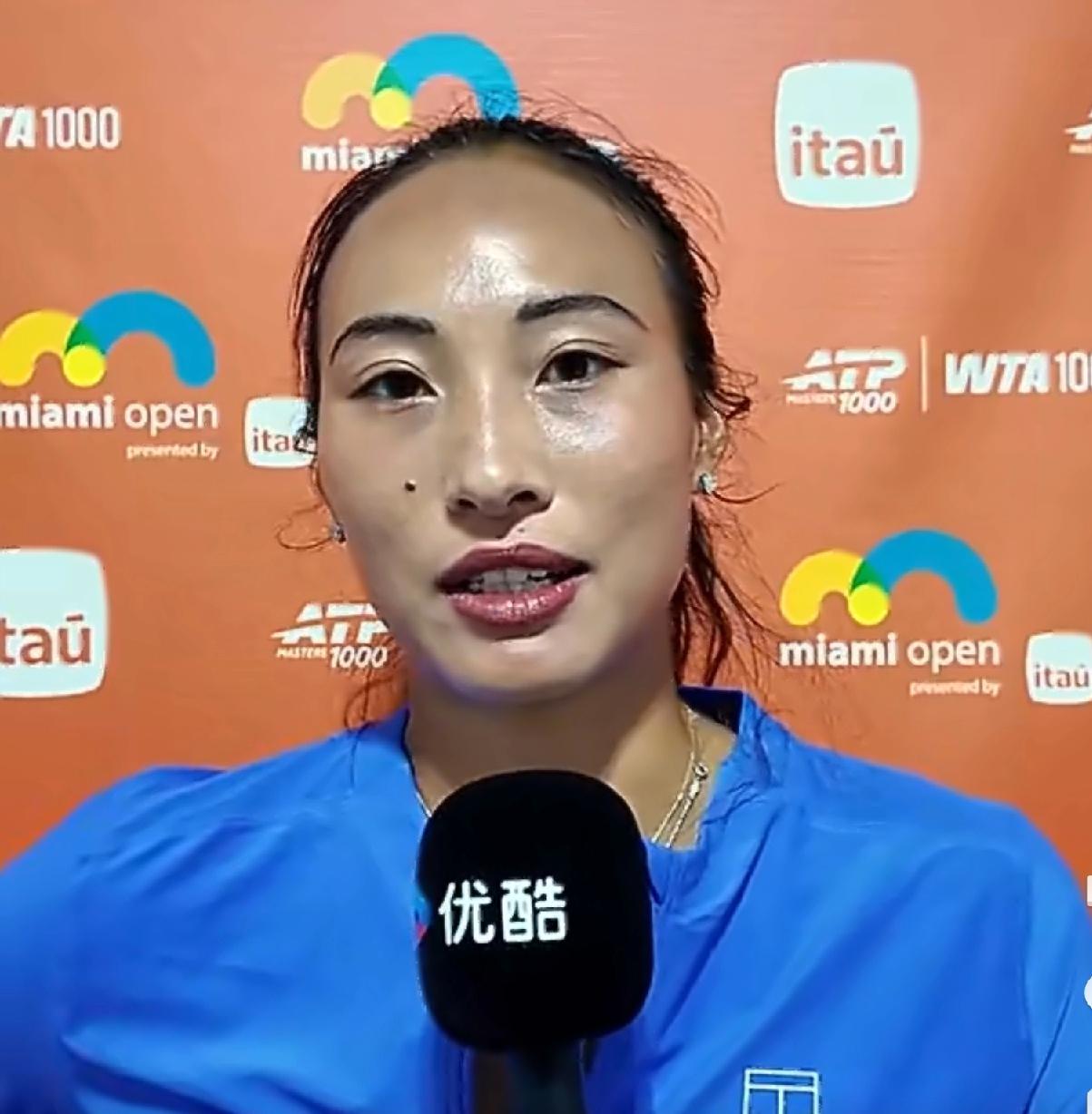 刚刚看到，郑钦文通过迈阿密站首轮后回应：只有排名高才有话语权。郑钦文：昨天赛