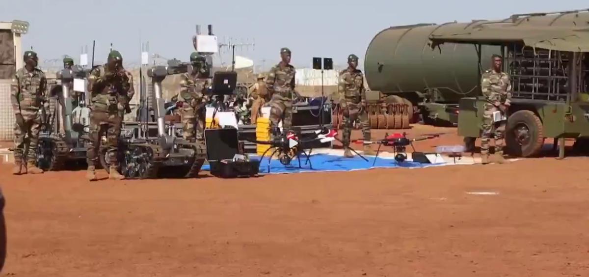 防长遇刺、叛军兵分四路杀来，马里“中械师”用2天稳住局面就在世界注意力都在中