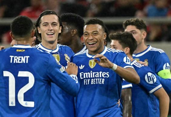 阿隆索的小球会思维误导了皇马，这样踢下去，皇马注定毫无前途！面对弱旅，皇马依靠