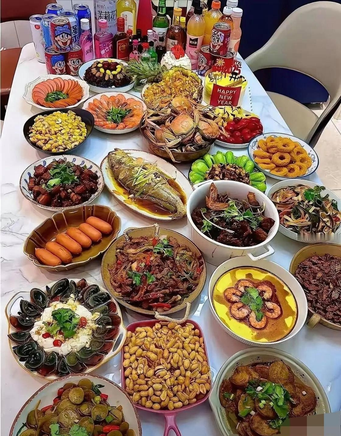 说实话，假如这两户人家同时邀请你吃饭，你想去哪家吃