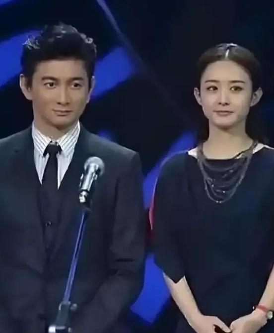 *2012年，吴奇隆弄了家影视公司，找赵丽颖说：“你投十万块，我给你1%的股份。