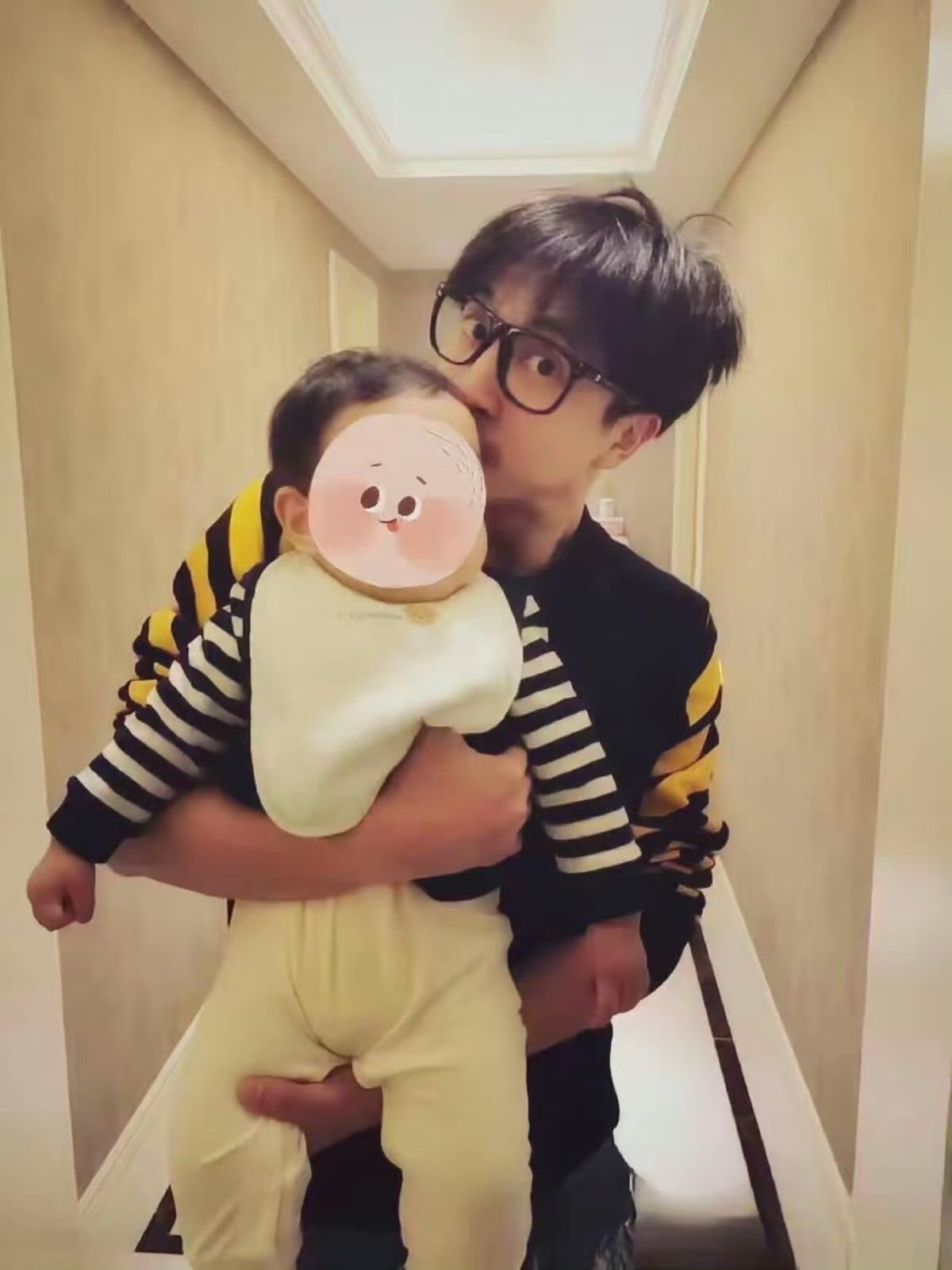 高磊鑫薛之谦看孩子的身高估计是随了妈妈老薛你的身高危机感估计要更高了