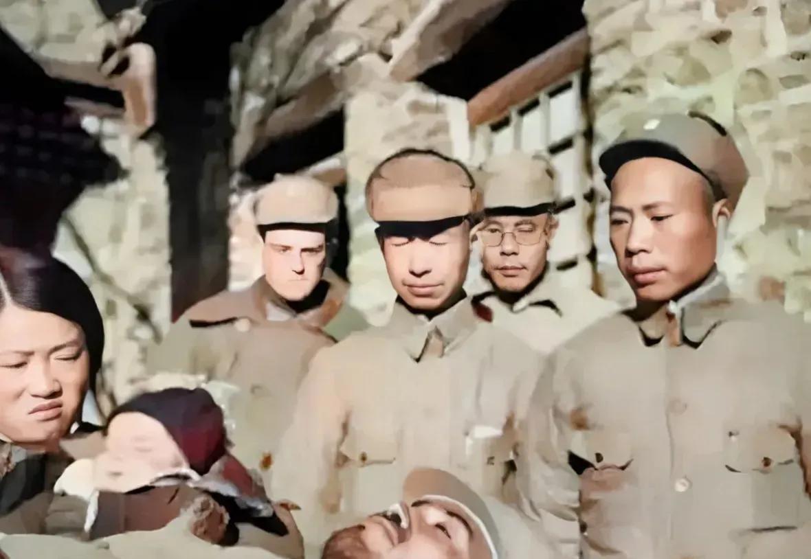 柯棣华是伟大的共产主义战士，他为抗战医疗工作奉献了自己的生命。1942年9月12