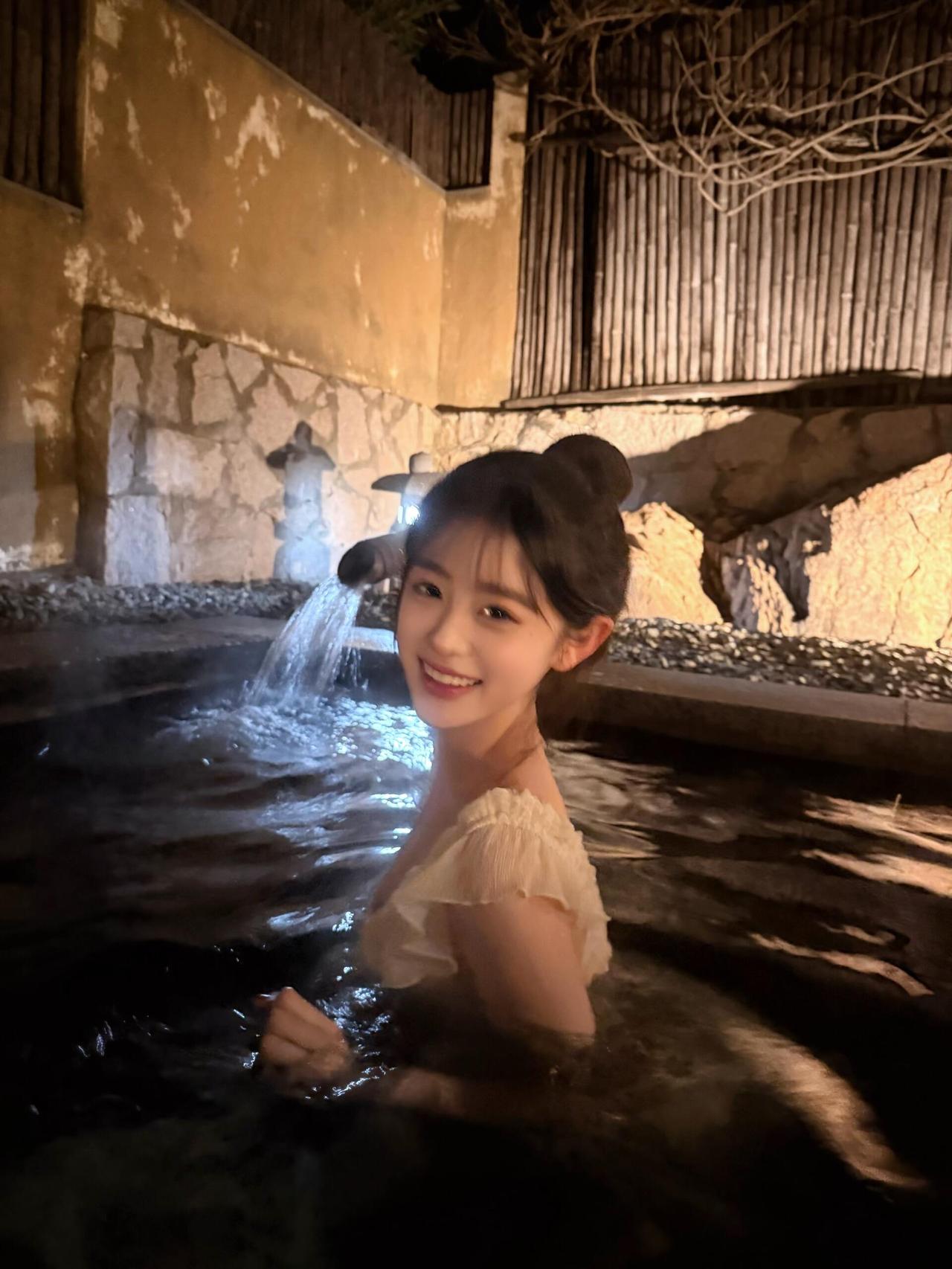 晒图笔记大赛冬日泡汤计划o(〃'▽'〃)o来几米泡温泉了天然海水温泉自己带了